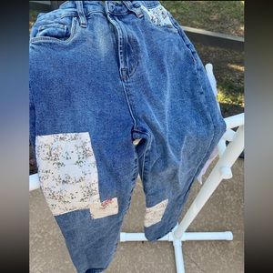Jeans with patchwork